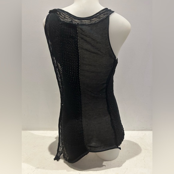 Gorgeous crochet stretch NUDE cotton knit top with beautiful detail & bow tie up - Picture 4 of 7